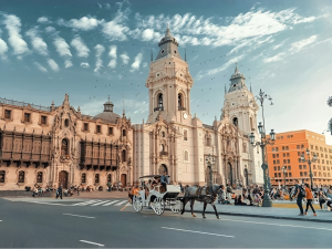 Catedral y Palacio Arzobispal de Lima