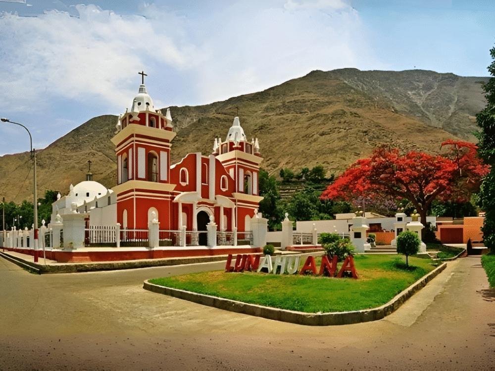 Lunahuaná Plaza