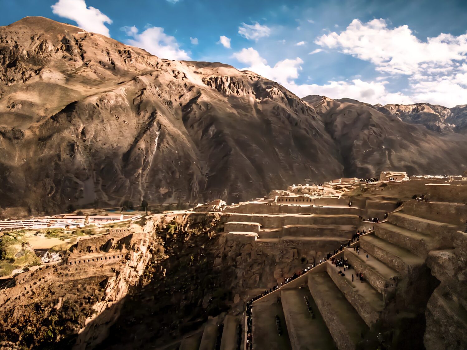 Vista Panorámica a Ollantaytambo